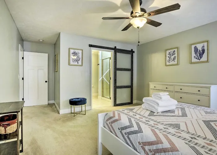 Idyllic Pinehurst Home, Near Golf Course!