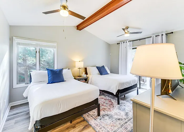 Pinehurst Home: Fire Pit, Bbq + Golf Course View!