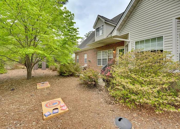2 Mi To Pinehurst Resort: Spacious Golf Getaway!